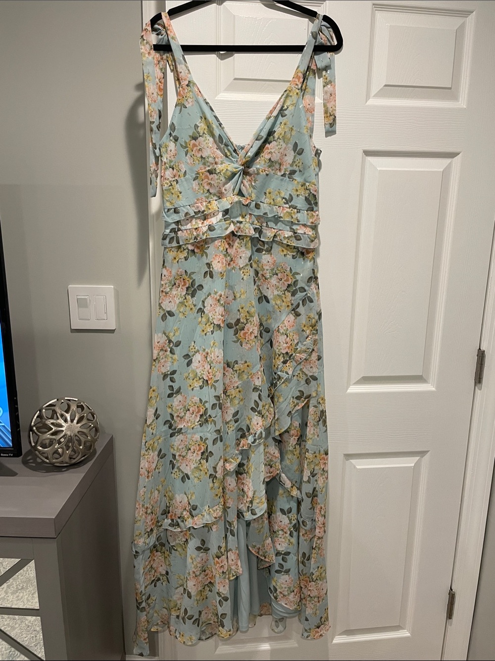 Pastel Floral Tie-Shoulder Dress in Light Mint Gold Metallic Detail